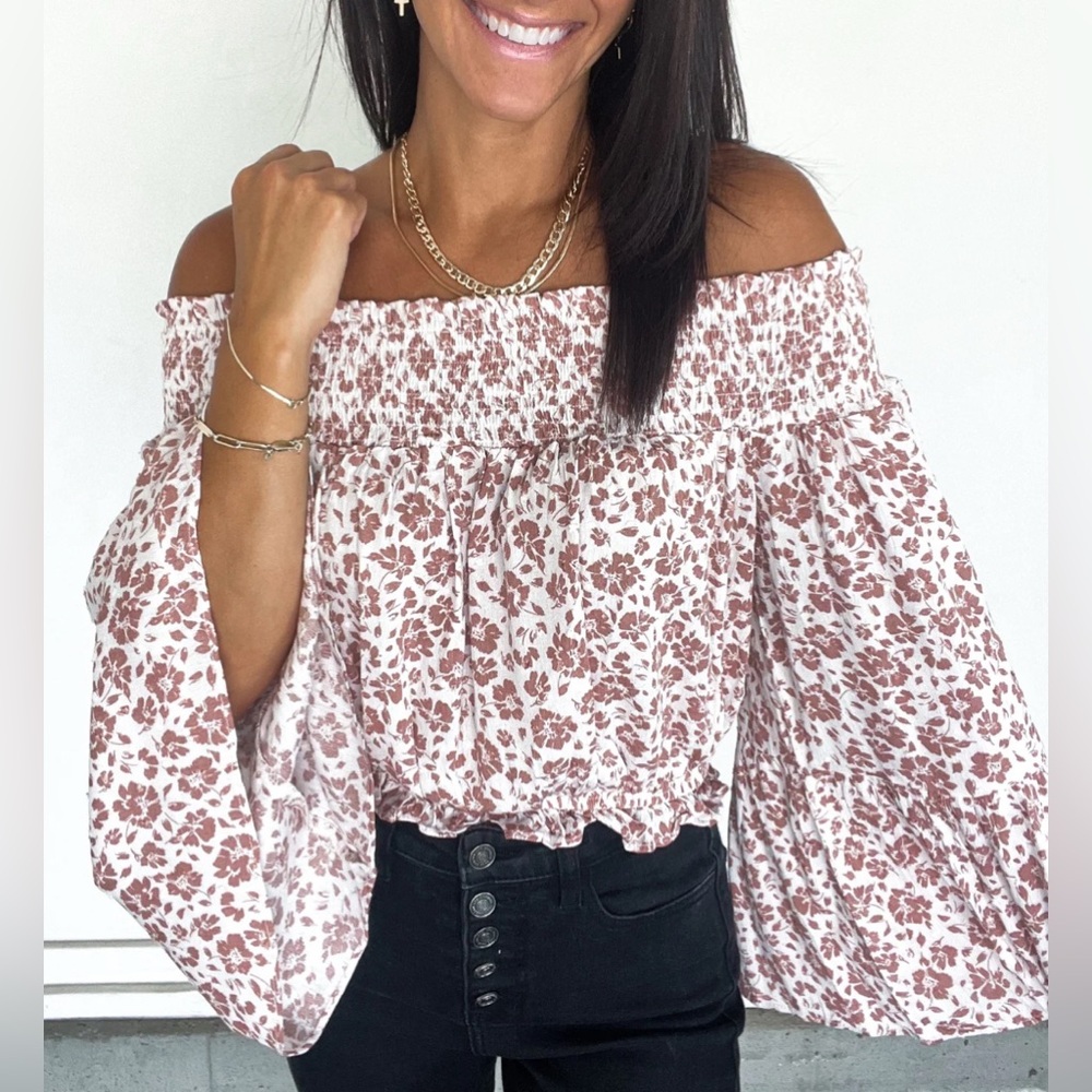 Promesa Off the Shoulder Floral top small